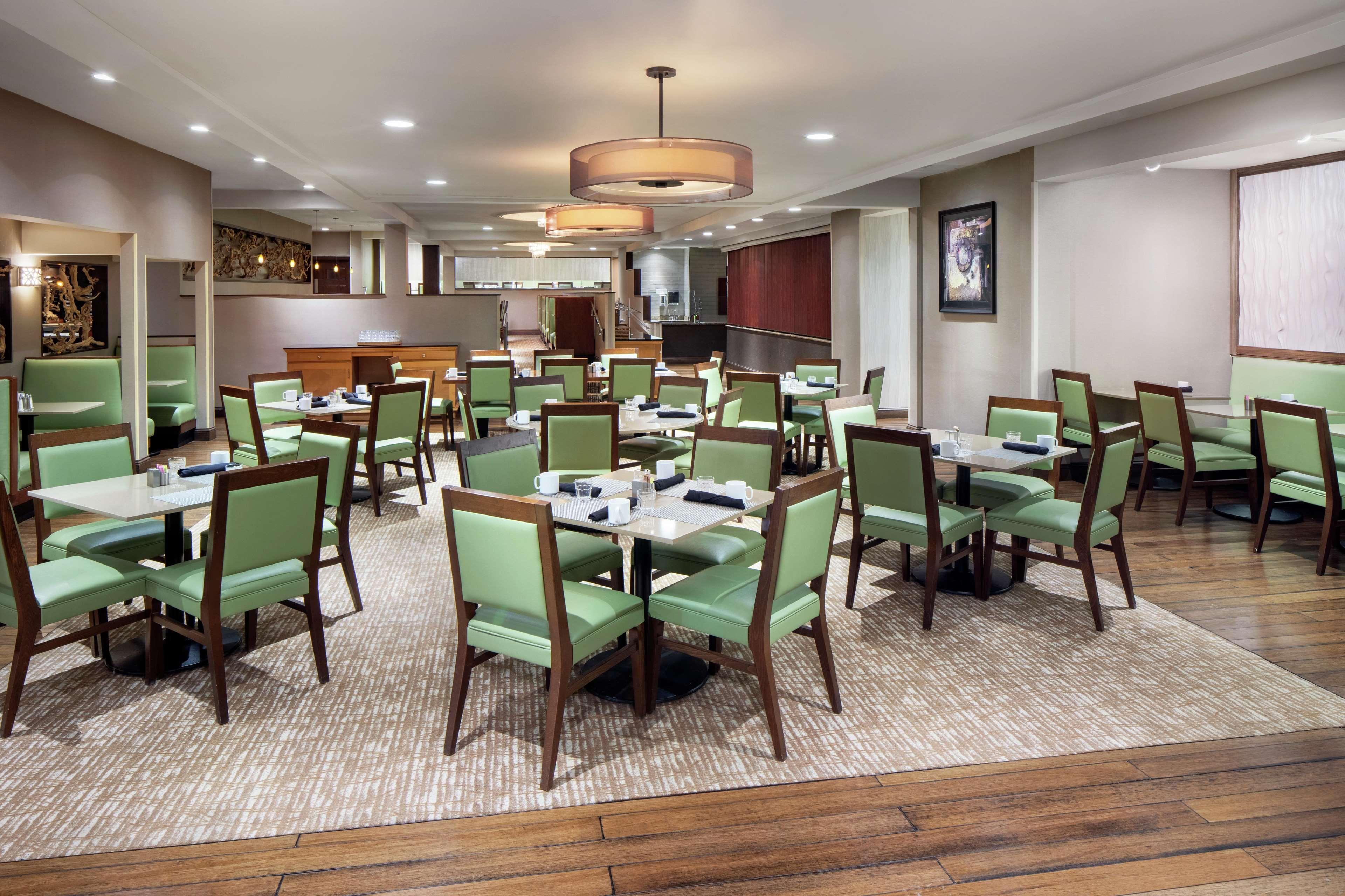 Doubletree By Hilton Cleveland East Бичвуд Экстерьер фото
