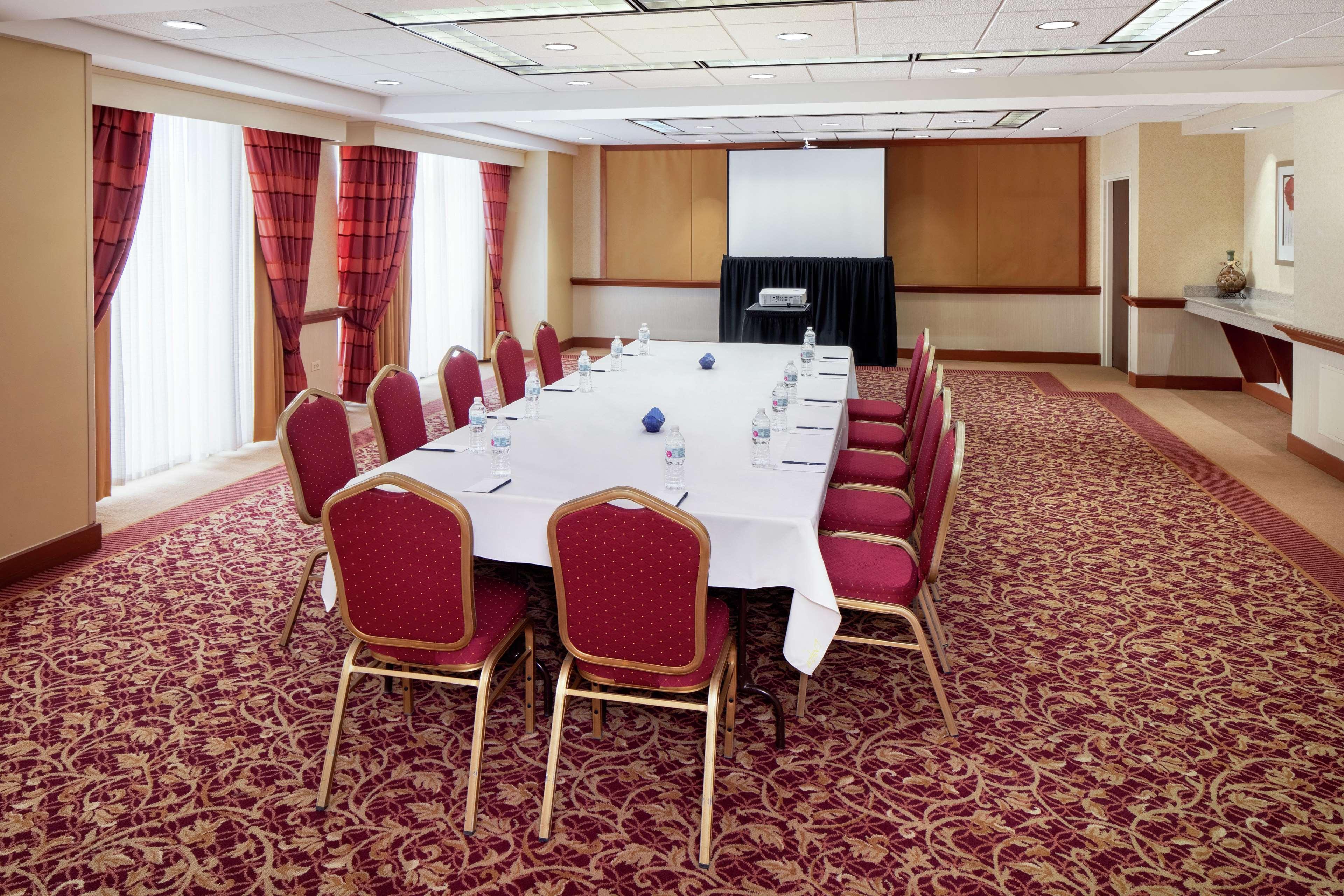 Doubletree By Hilton Cleveland East Бичвуд Экстерьер фото