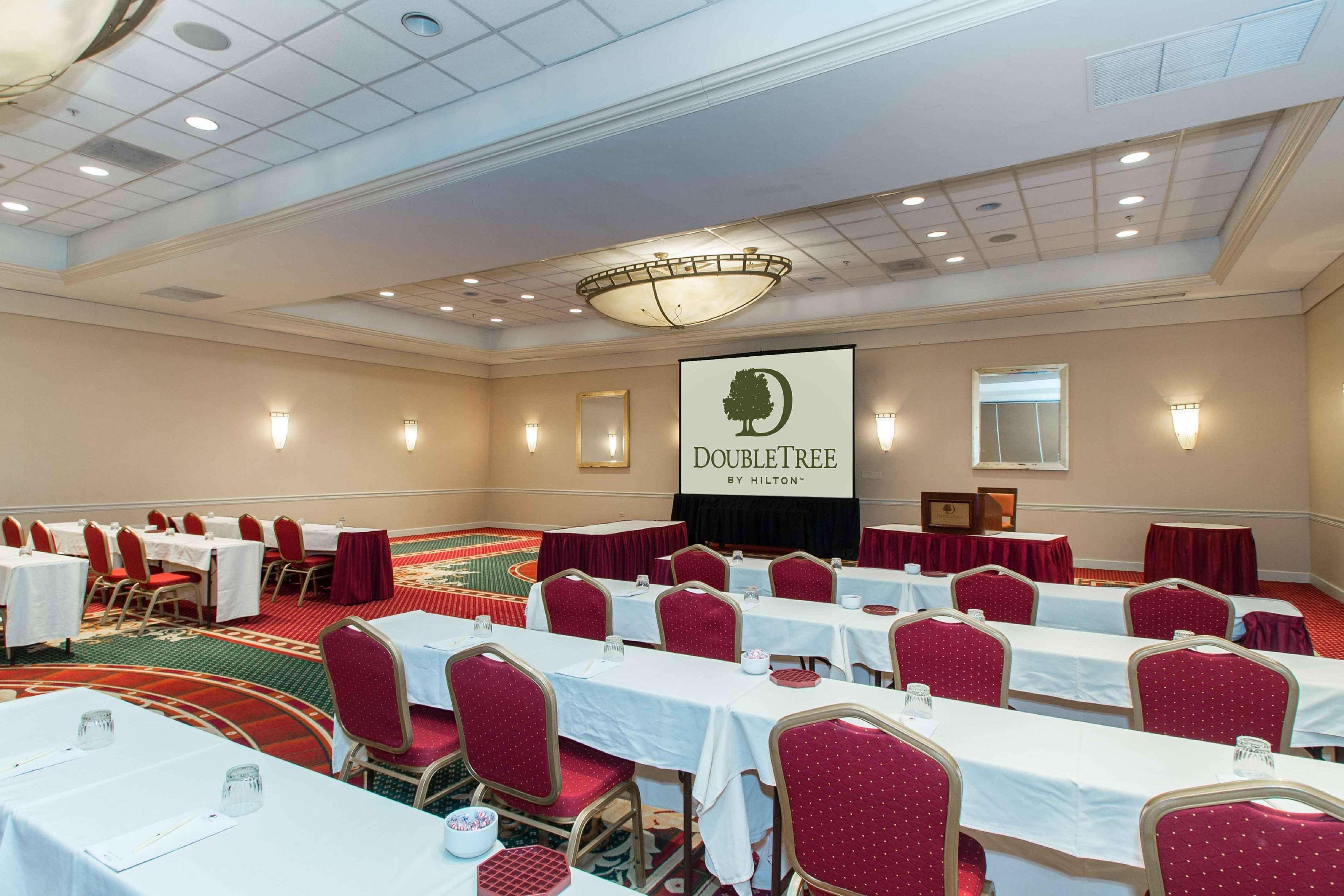 Doubletree By Hilton Cleveland East Бичвуд Экстерьер фото
