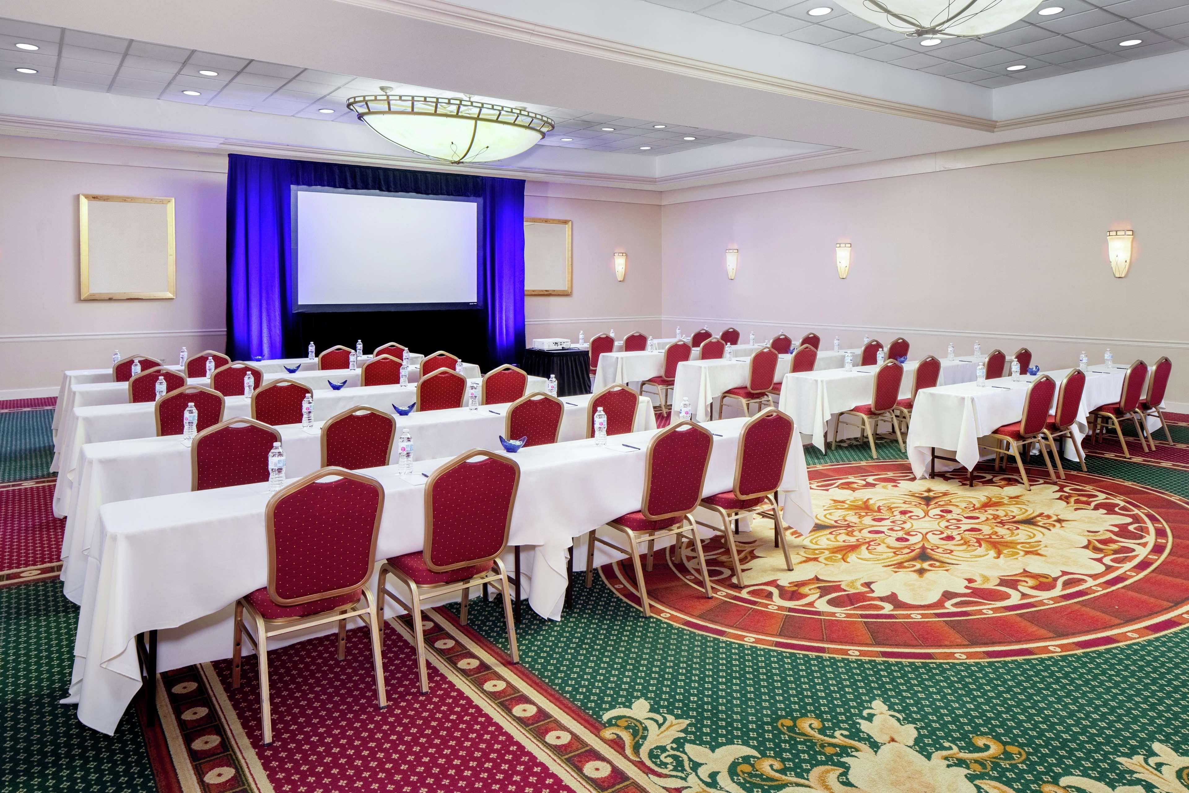 Doubletree By Hilton Cleveland East Бичвуд Экстерьер фото