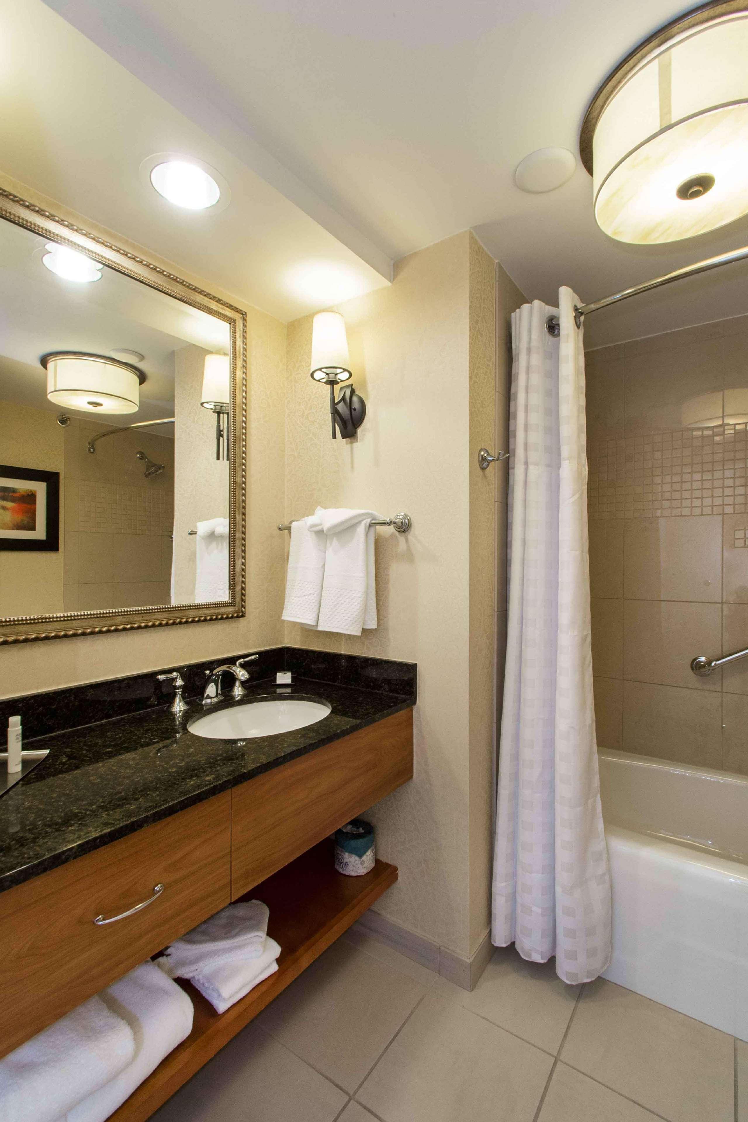 Doubletree By Hilton Cleveland East Бичвуд Экстерьер фото