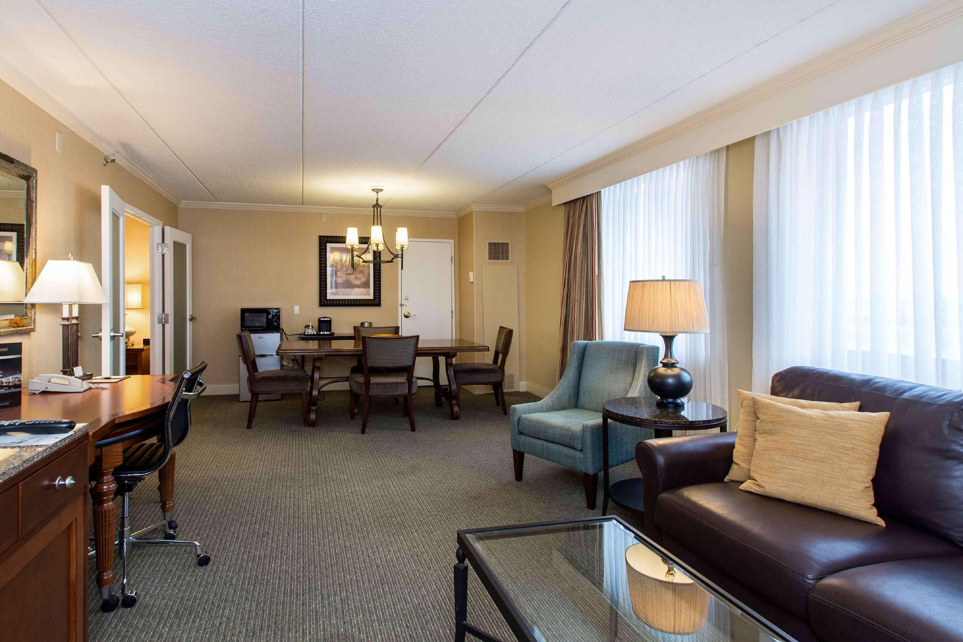 Doubletree By Hilton Cleveland East Бичвуд Экстерьер фото